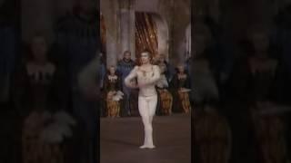 Rudolf Nureyev pirouettes in SWAN LAKE - ACT 3, Tchaikovsky ballet #shorts #short #balletdancer