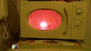 Лампочка в микроволновке  light bulb in the microwave joke  прикол ржач 2014