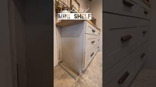 Build THIS on the end of your cabinets | plate rack diy #kitchentips #diyinspiration