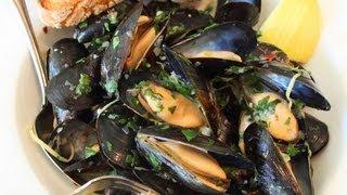 Drunken Mussels Recipe - Mussels Steamed in a Garlic, Lemon & Wine Broth