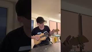 UkeTube - Bubbly (Colbie Callait)