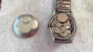 Vintage watches: Timex-Q Quartz electric running in action, balance wheel movement