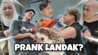 PRANK PEGANG LANDAK !! TERKEJUT BERUK! BILA TAHU!!