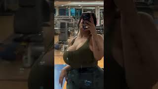 Checking her progress in the mirror #thickfit #pawg #thick #boobs #gym #tits #boobs