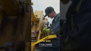 Professional Mechanic-ing! #TekamoHD #HeavyMachinery