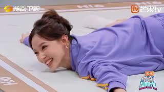 Cheng Xiao amazed everyone with her flexibility in Hello Saturday / Hi6 TV show