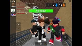 Playing Murder Mystery 2 with icefireYT