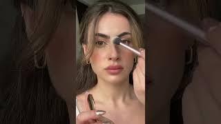 little touch up #beauty #makeup #refresh #powder #makeuptutorial