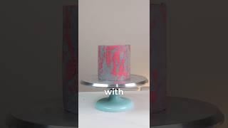 Quit your boring cake designs and make this with just a cling wrap