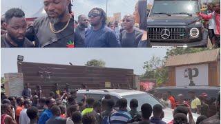 Fans Mob ex blackstars players ….Asamoah gyan ,sulley muntari and Kwadwo Asamoah at Atsu’s One week