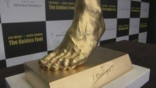 Gold model of Lionel Messi left foot unveiled by jewellery store!