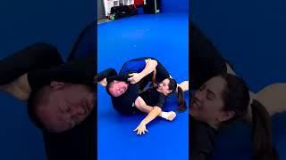 Strong triangle |  He turned red when I put him in it! #trianglechoke #headscissors #nogi