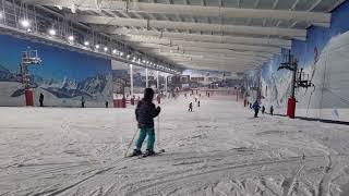 Short - Going down the slope at Hemel Hempstead Snow Center