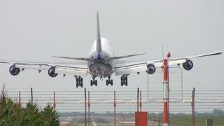 Boeing 747 setzt hart auf (Hannover Flughafen EDDV) / Boeing 747 Hard Approach at Hannover Airport