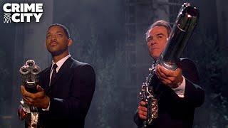 Men In Black | Giant Cockroach Battle (Will Smith, Tommy Lee Jones)