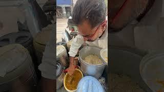 Aaj nahi bachenge ye video banegi #younickviral #streetfood #humanity #trend #trending