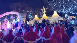 Weihnachtsparade auf dem Jungfernstieg in Hamburg - Weihnachten Hamburger Innenstadt 2023