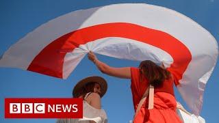 Belarus protests: Workers boo Lukashenko as election unrest spreads - BBC News