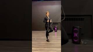 Обучалка  по танцам со скакалкой - подписывайтесь ВКонтакте Ксения Захарчева #скакалка #скиппинг