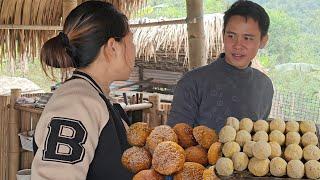 A day in the life of the Vui family - Vui has the secret to making delicious pumpkin pie.