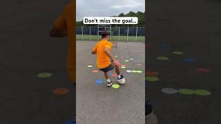 Day 4135 working on footwork ️ #streetpanna #football #soccer