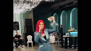 Loredana Pavel- multă lume are fete / ortice furtună ar veni / cine are un băiat - live la eveniment