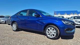 Самая оптимальная Vesta по цене и набору опций, а так же со скидкой в 135 000, покажем  комплектацию