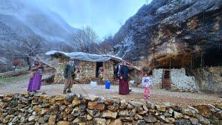 A rainy day with Iranian nomads in the mountains