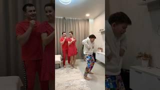 Roma chicken dance#familycomedy #shorts #funny #хелпик #millionviews #ромаихелпик