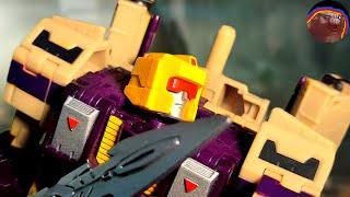 An absurdly fun figure - Legacy Evolution Blitzwing - REVIEW