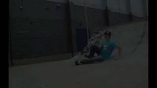 how to Tailwhip air and dislocate your ankle =D .