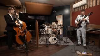 Jackson Evans Trio: Americano