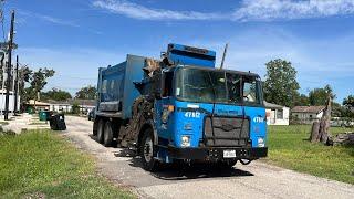 Autocar ACX McNeilus autoreach on trash 47612