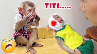 Monkey PiPi is devastated when he sees baby monkey TiTi in pain.