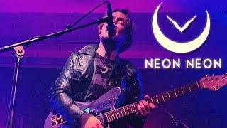 UNKENNY VALLEYS - NEON NEON (Live at Kantine am Berghain in Berlin)