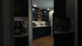 Dreamy blue kitchen : @coastalcountertops_de Featuring Fabuwood cabinets