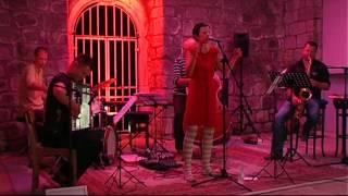 Ines Trickovic & LA TOUR ROUGE live at Le Petit Festival du Theatre