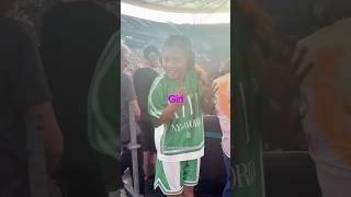Chris Brown Surprises His Son Infront Of 58,000 people 