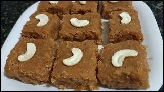 गूळ घालून केलेल्या ओल्या नारळाच्या वड्या ## with jaggery coconut burfi recipe 