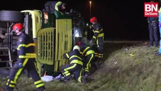 Vrachtwagen gekanteld op afrit A58 bij Ulvenhout