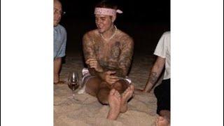 Justin Bieber’s Bare Feet