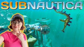 Let's Play Subnautica! Building my Base Ep. 2