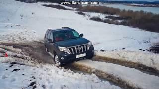 Toyota Land Cruiser Prado на снегу. Зимние шины Nokian hakkapeliitta 7, типа обалденная зимняя резин