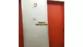 Keciduk Pasangan Mesum Di WC Toilet