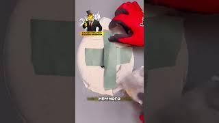 Умный парень заделывает дыры в стене!