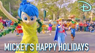 NEW 2024: Mickey's Happy Holidays Parade Show Stop