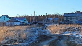 Проезд на машине через село Нижнее Пронге  по пути к мысу Джаорэ, где ловят корюшку. 23.03.2024