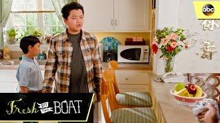 The Huangs' Dishwasher - Fresh Off The Boat 3x15