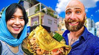 What Vietnamese Eat!! American Reveals Secret Street Food In Hanoi!!