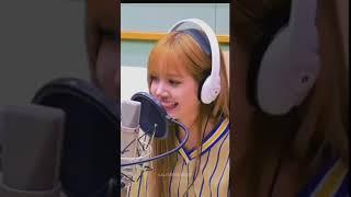 Lisa singing Baby shark 